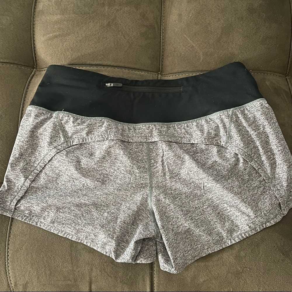 Lululemon Athletic Speed Up Mid-Rise Lined shorts size 4